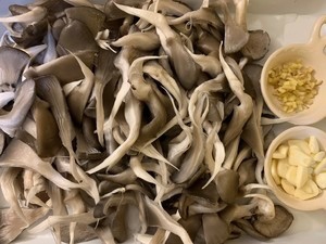 怎么做好吃的这道滑熘平菇简直就是米饭杀手!