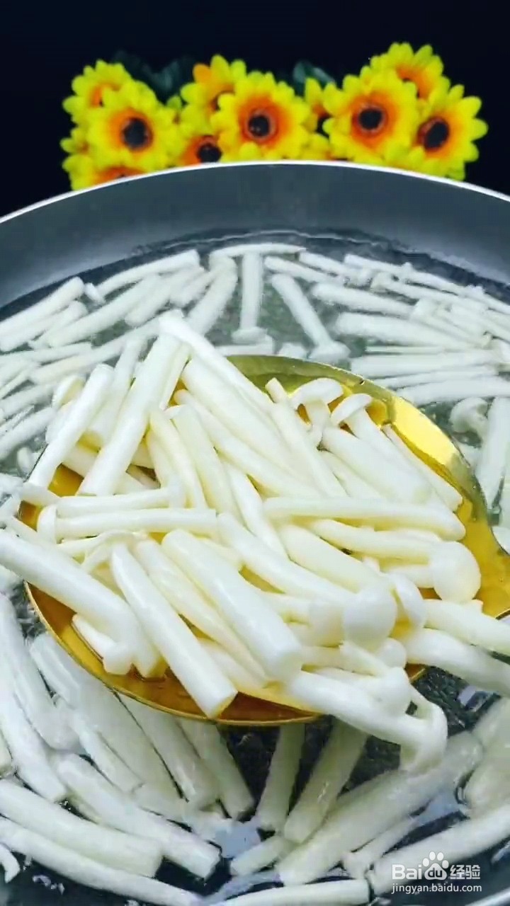 怎么做番茄白玉菇炒鸡蛋？