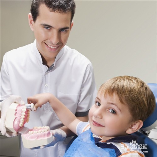 怎样科学地帮孩子养牙护牙