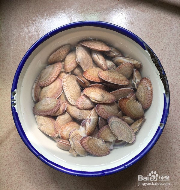 如何制作韭菜炒花甲