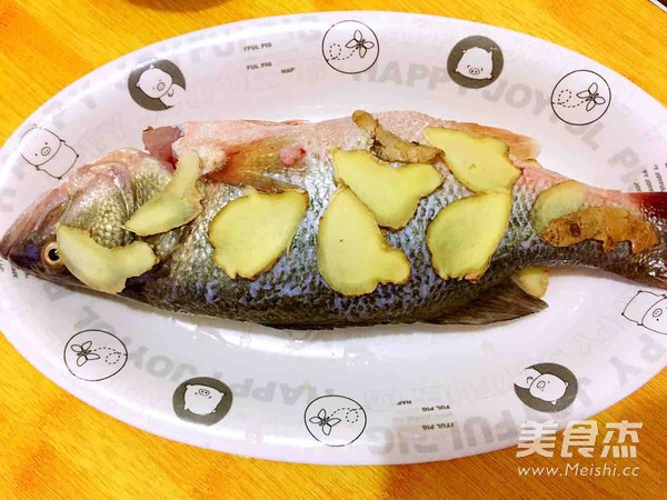 剁椒豆豉鲈鱼