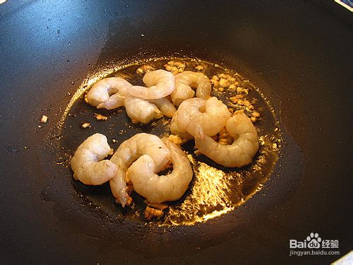 虾仁秋葵炒乌冬