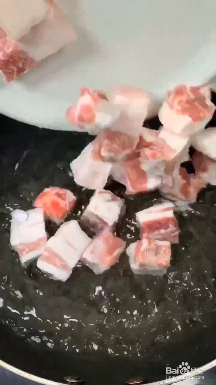 如何在家弄美味好吃的红烧五花肉鹌鹑蛋