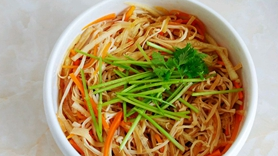 红油酸辣菇的做法