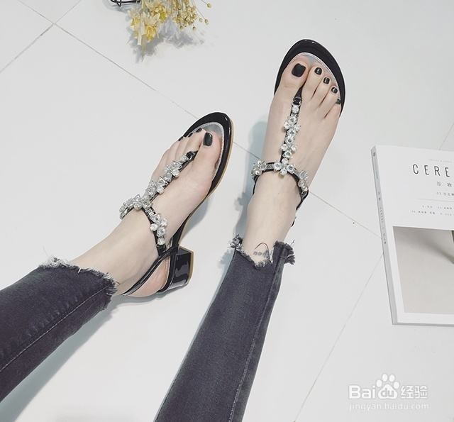 怎么搭配服装来掩藏身材身体的缺陷