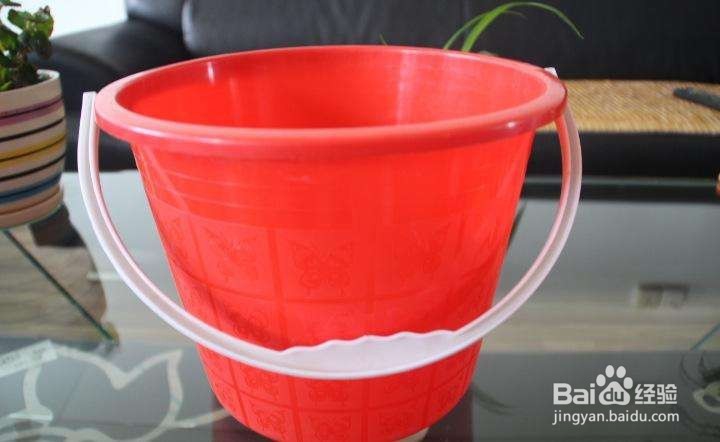 淋浴花洒水龙头太高了怎么接水