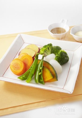 吃一周脸小一圈的食物 像模特一样拥有完美脸型