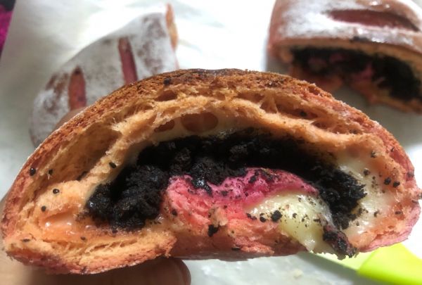 火龙果麻薯软欧包