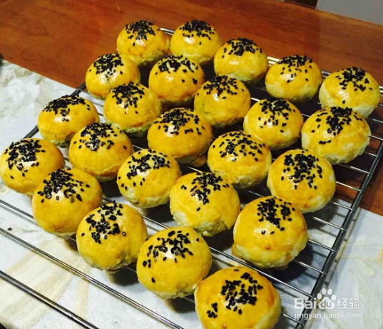 如何制作苏式梅菜肉月饼