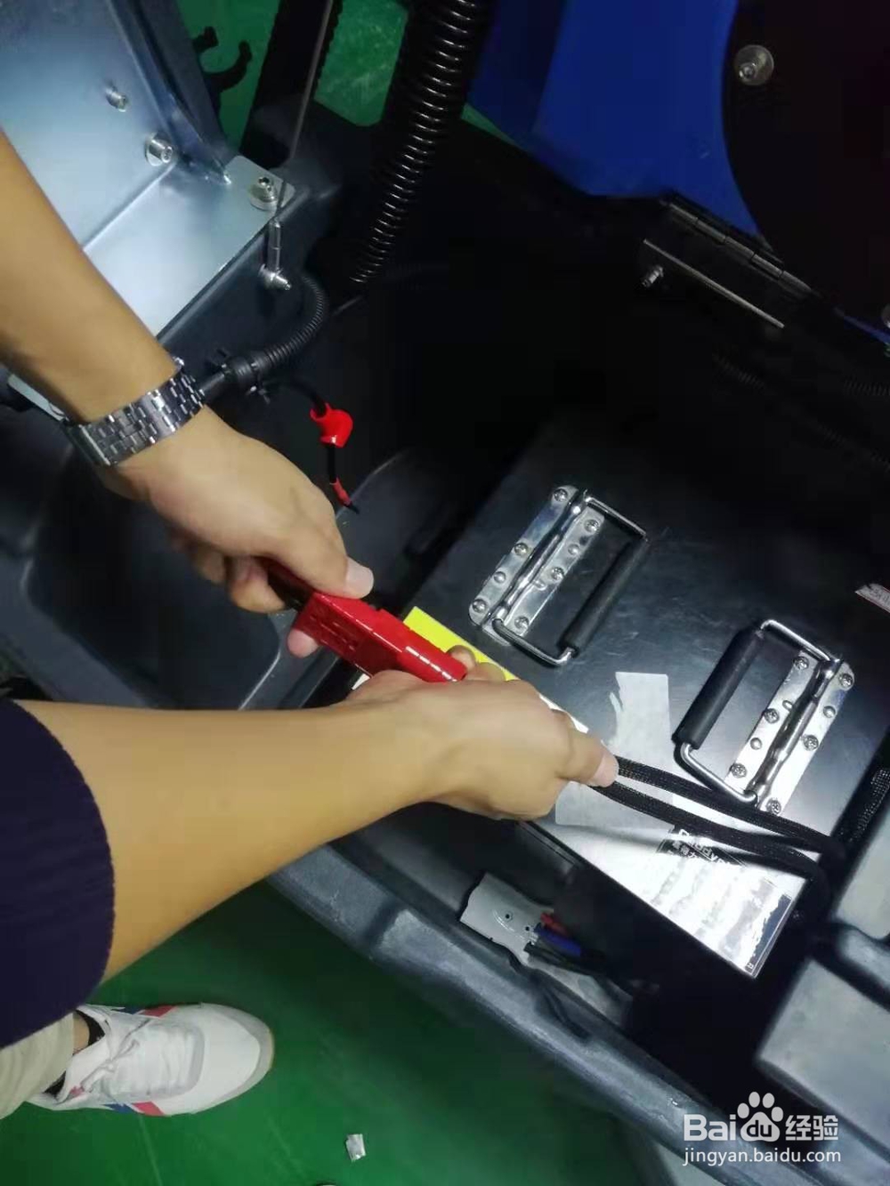 电池洗地机电充满了洗地机仍然无法启动怎么办?