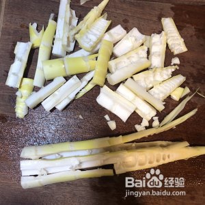 教你如何快速制作油焖笋