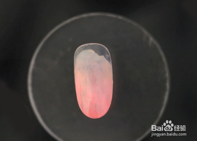 怎样做交错丝带渐变美甲？