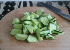 健康养生佳品凉拌鱿鱼黄瓜的做法