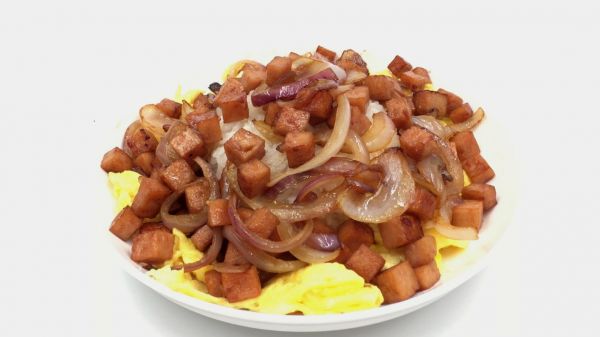 午餐肉洋葱便饭