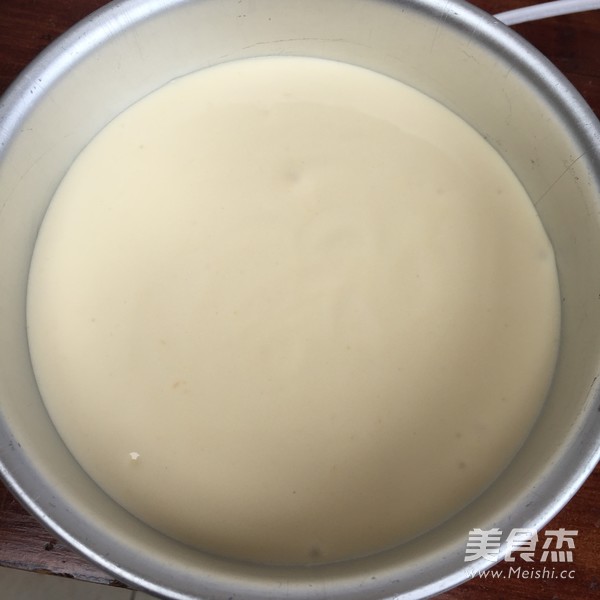 草莓淋面蛋糕