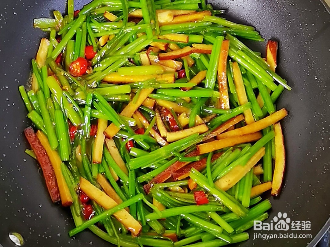 芹菜炒香干的做法