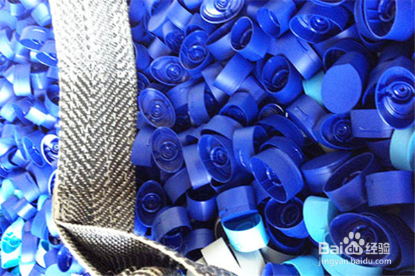 如何分拣废塑料？