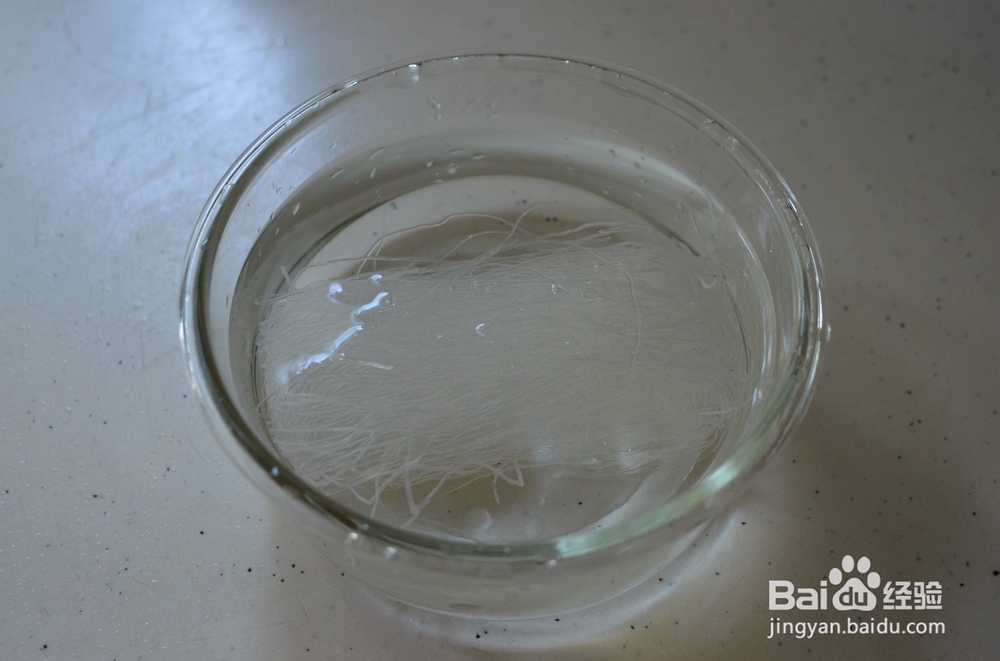 尾骨粉丝茶树菇汤