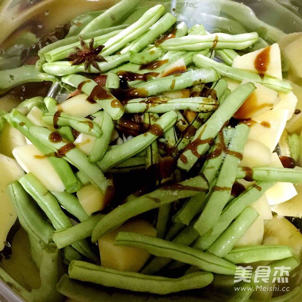 土豆烧云豆的做法