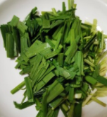 如何制作蘑菇炒韭菜