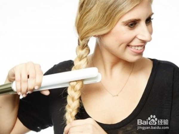 教你轻松打造迷人卷发,不需要复杂工具