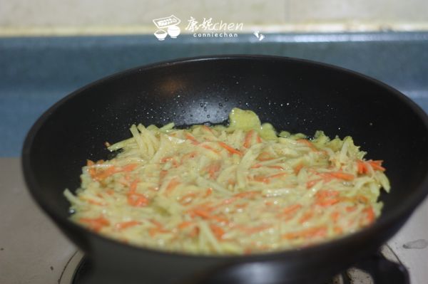 红枣小米糊、土豆丝煎饼