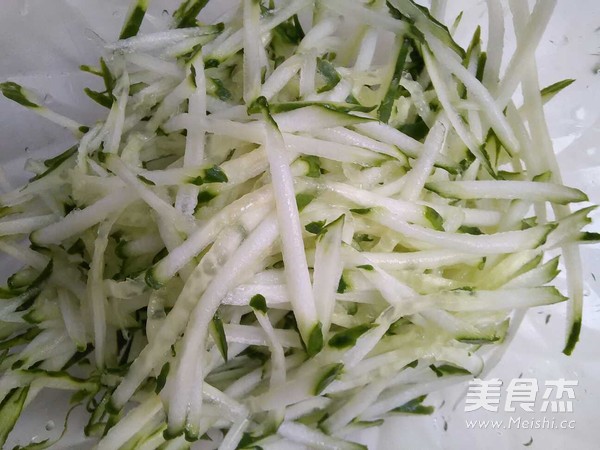 黄瓜千张丝的做法