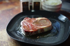 煎澳洲肉眼佐日式酱汁的做法