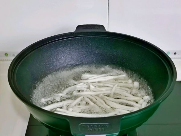 松茸冬瓜白玉菇鸭汤