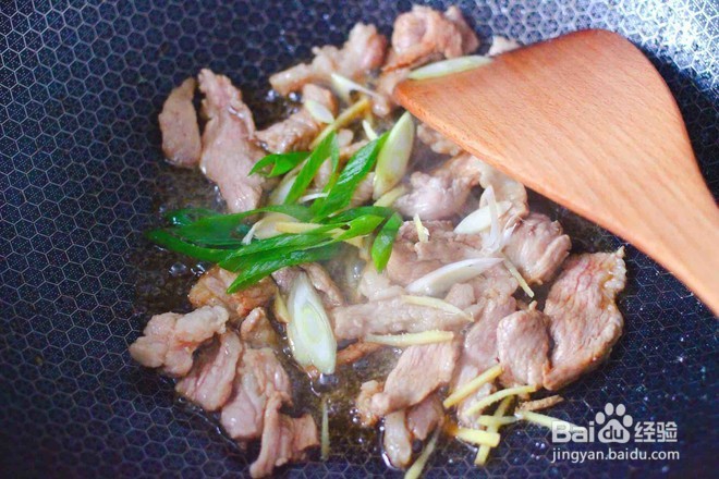 怎么样做美味的黄花菜炒猪肉