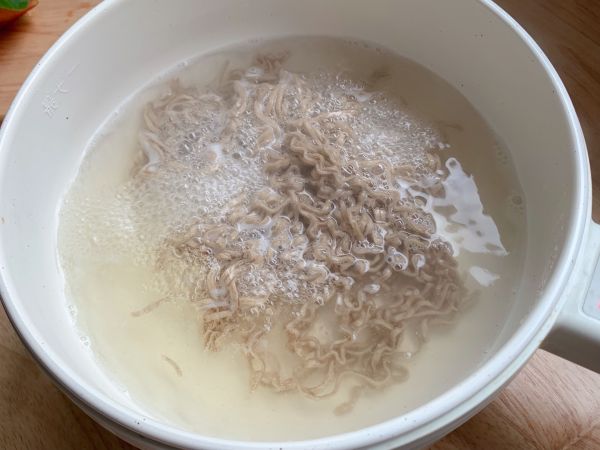 豆腐西红柿鸡蛋荞麦面