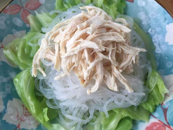 鸡丝凉拌魔芋丝