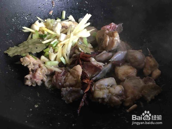 教你做土豆蘑菇南瓜焖鸡块