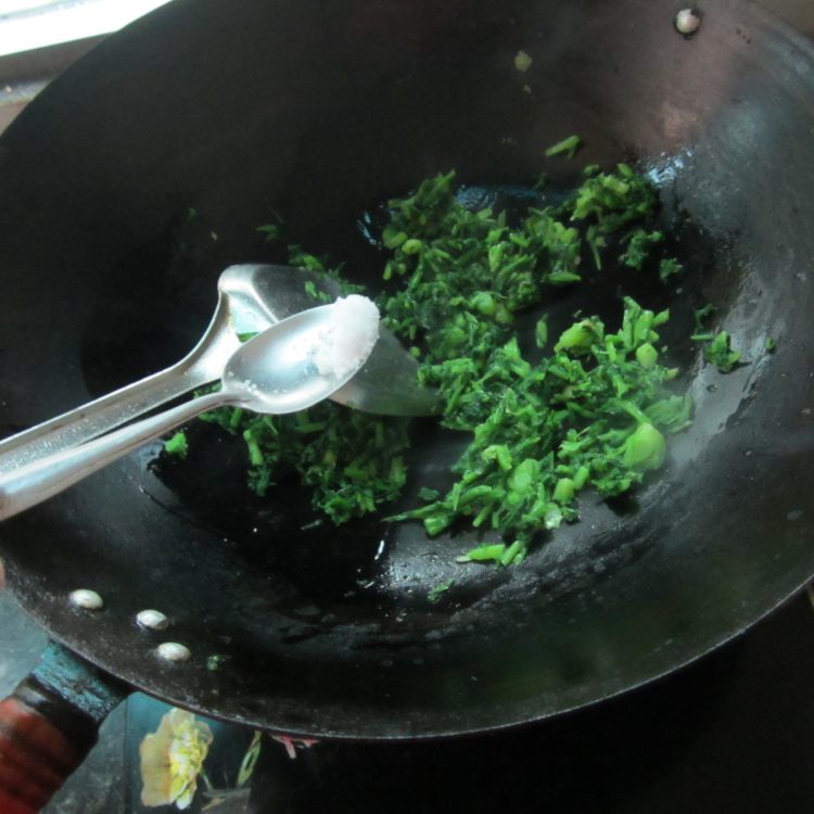 鱼香川味芥末的做法