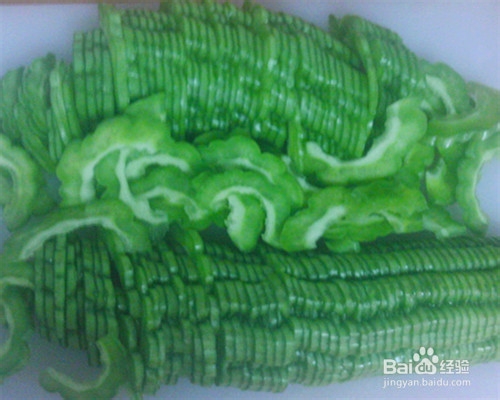 【苦瓜炒肉丝】的做法