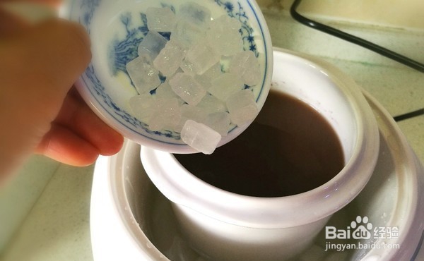 祛湿排毒的薏米红豆粥