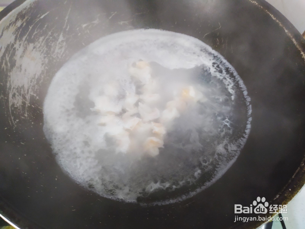 制作美味的虾仁鸡蛋汤