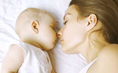 宝宝夜里突然惊醒怎么办