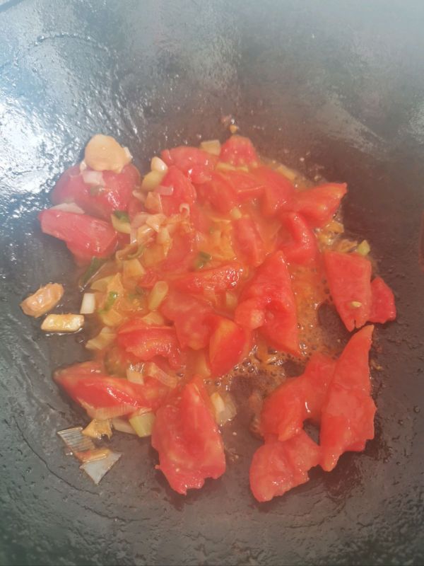 西红柿海鲜疙瘩汤