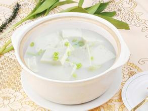 1—3岁幼儿每日膳食推荐量