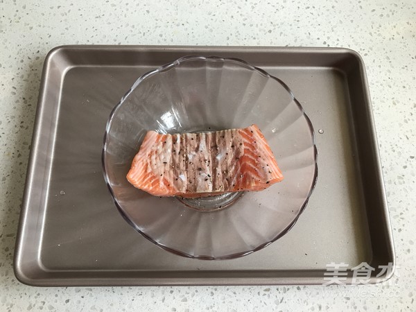 迷迭香烤三文鱼