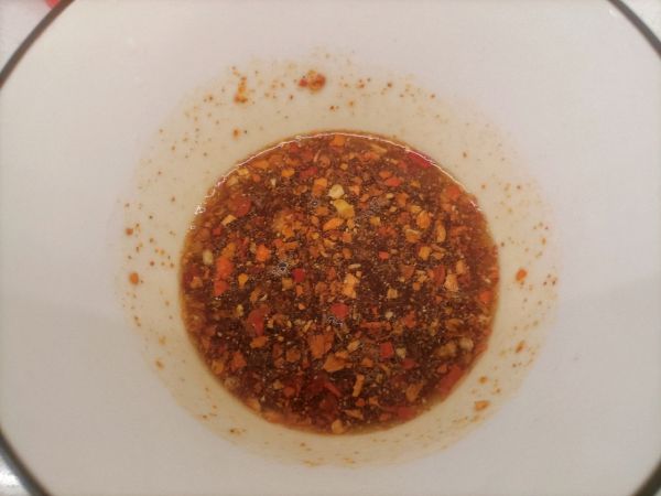 凉拌香辣蒜香松花皮蛋