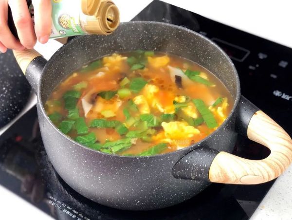 缤纷番茄鸡蛋面