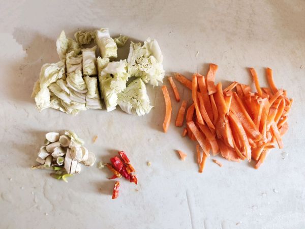 清淡养胃蛋花刀削面