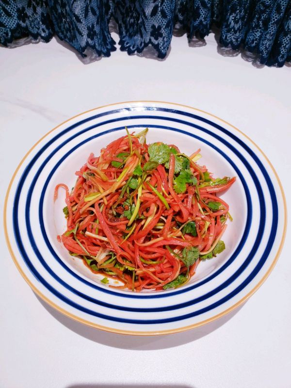 凉拌葱油胡萝卜丝