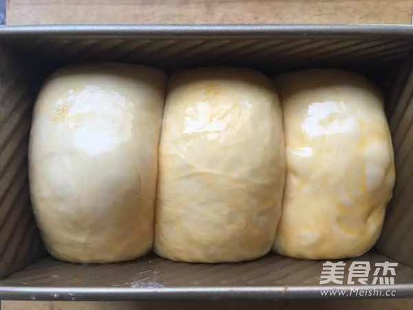 柔软的牛奶吐司