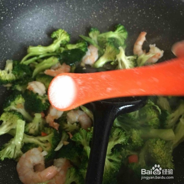 虾仁西兰花的做法