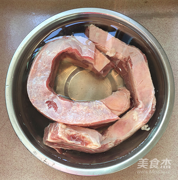胡萝卜烧牛腩
