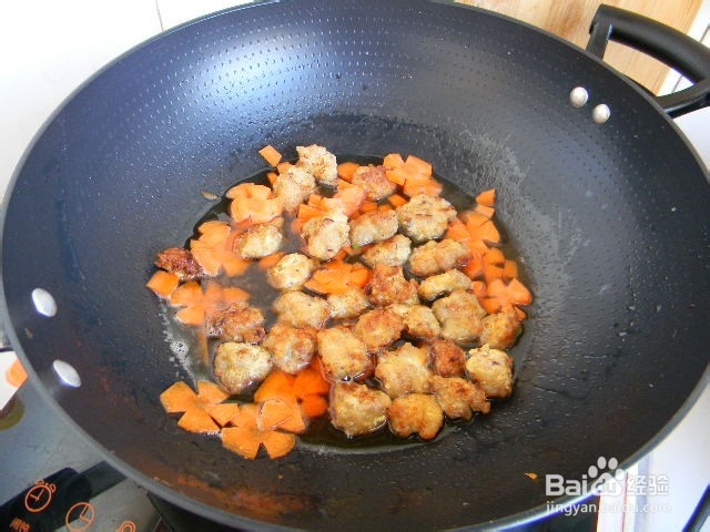 家常美味——胡萝卜溜肉丸