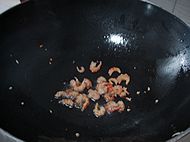 虾米炒鸡腿菇做法